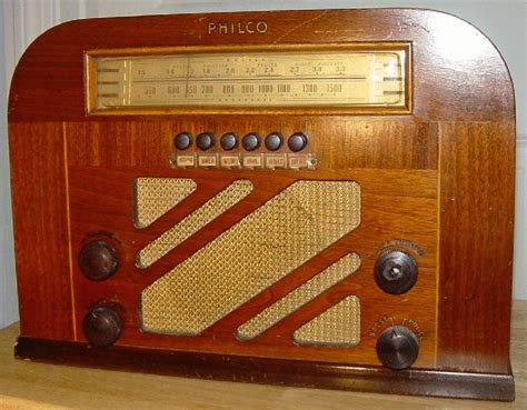 philco 1940s tabletop radio